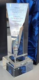 Trophée remis à NXO par Cisco. NXO meilleur partenaire Cisco Europe du sud 2020